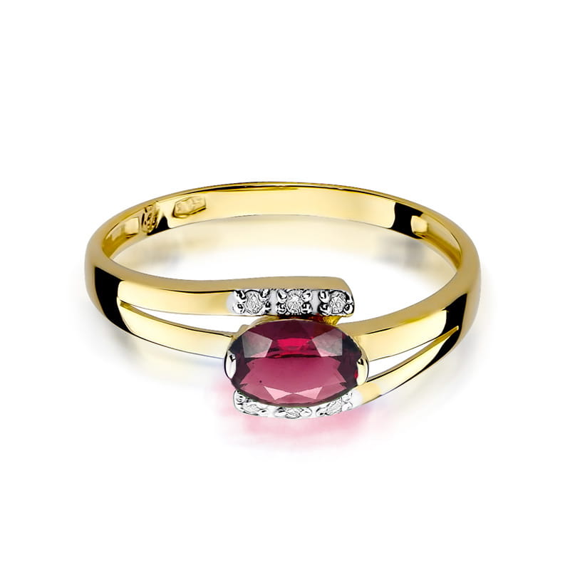 Gold Ring With Rhodolite And Diamonds