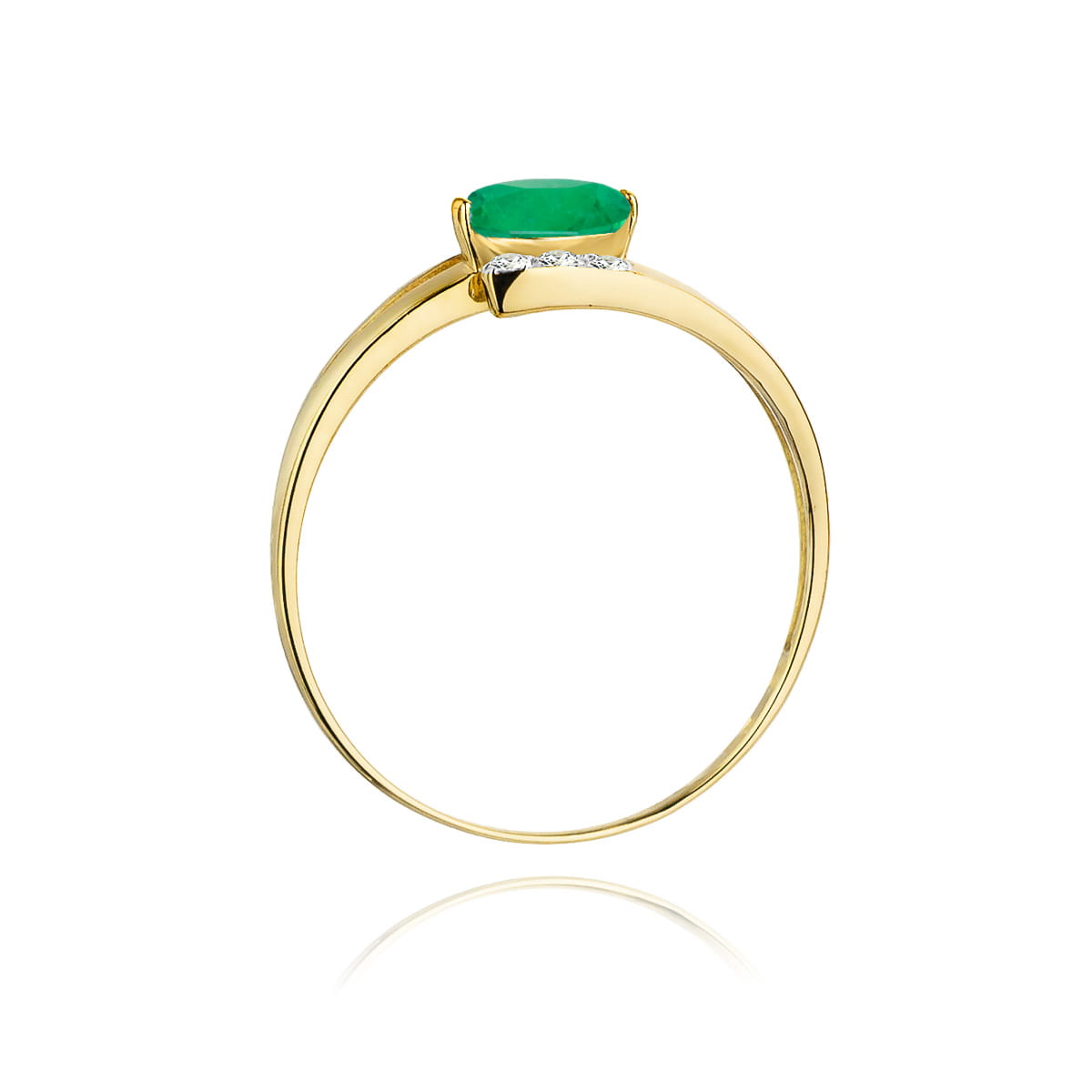 Gold Ring With Emerald And Diamonds