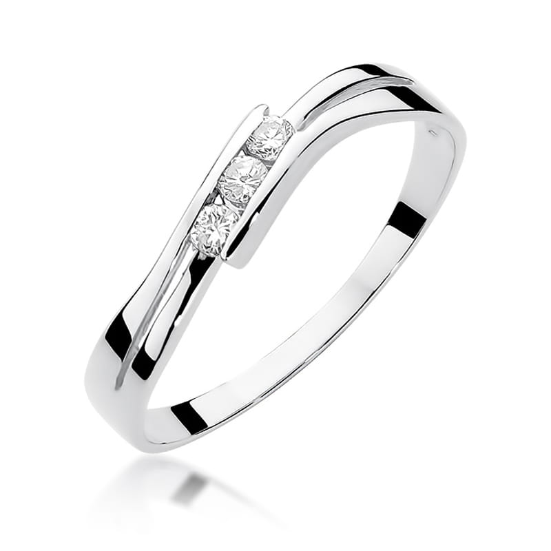 Gold Ring With Diamonds