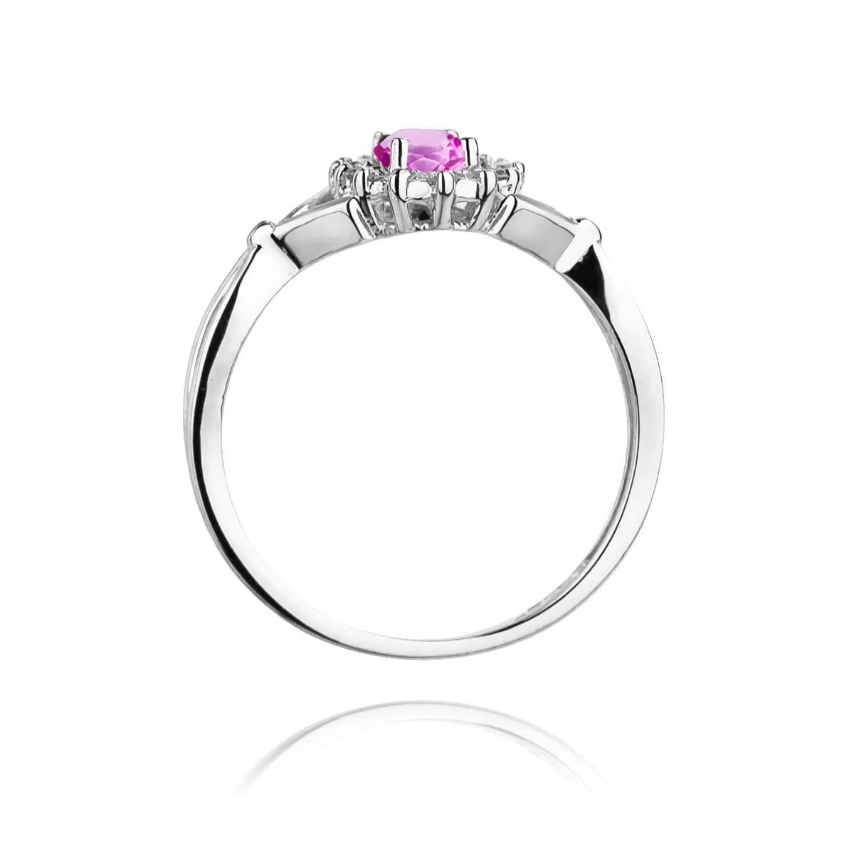 Gold Ring With Pink Sapphire And Diamonds