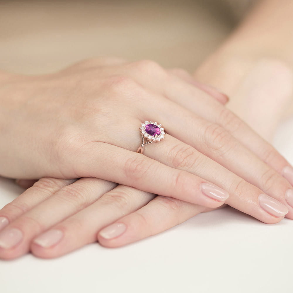Gold Ring With Pink Sapphire And Diamonds