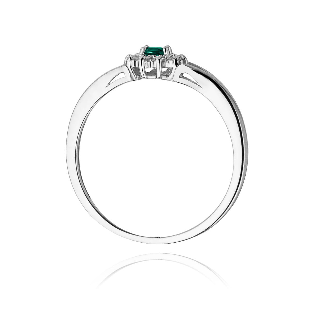 Gold Ring With Emerald And Diamonds