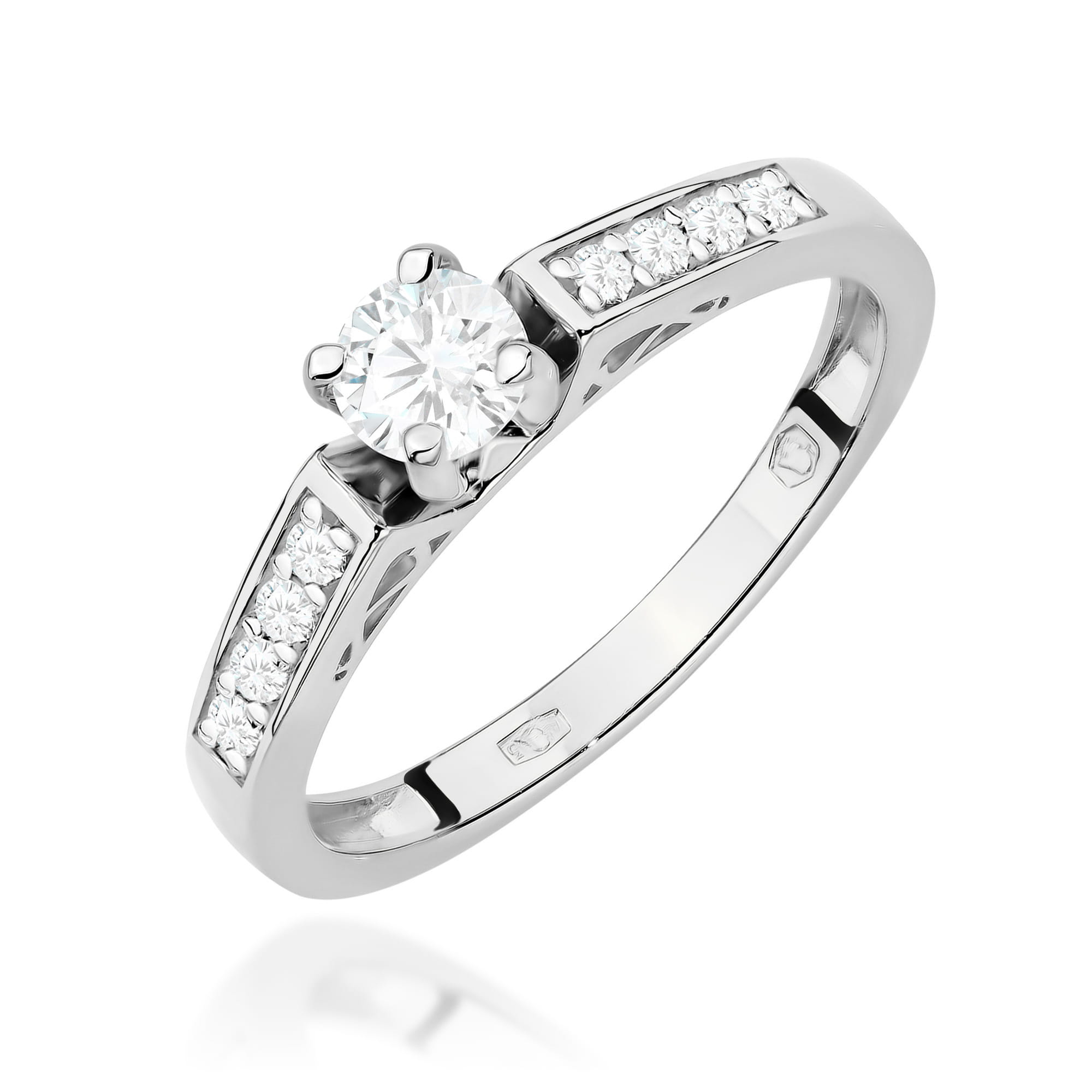 Gold Ring With Diamonds