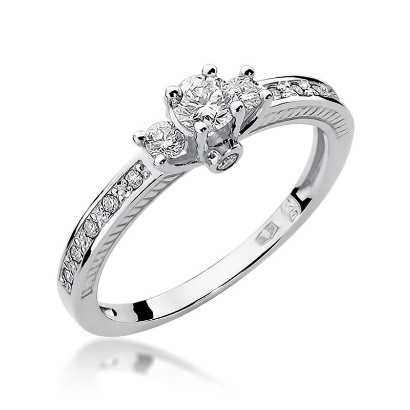 Gold Ring With Diamonds