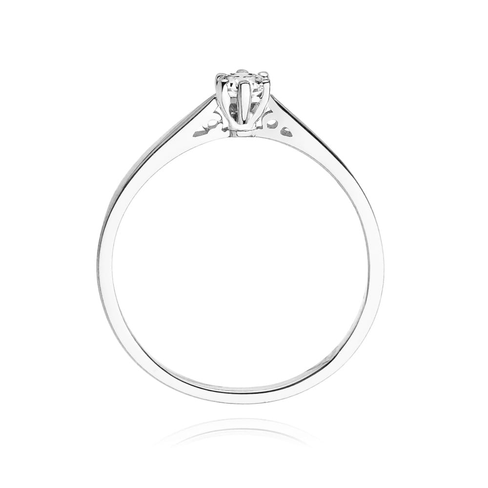 Gold Ring With Diamond
