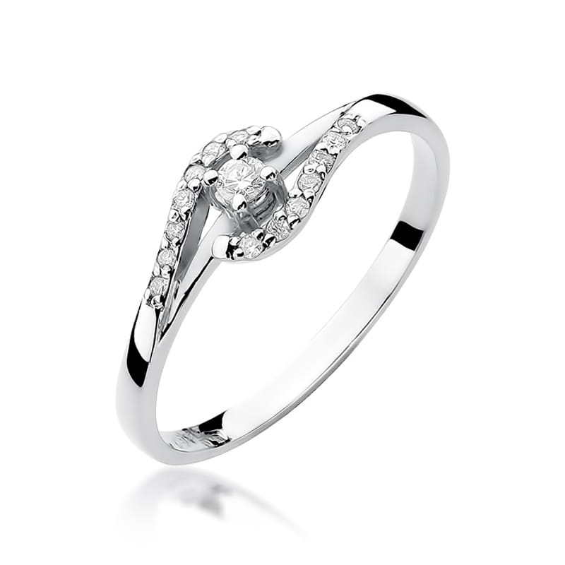 Gold Ring With Diamonds