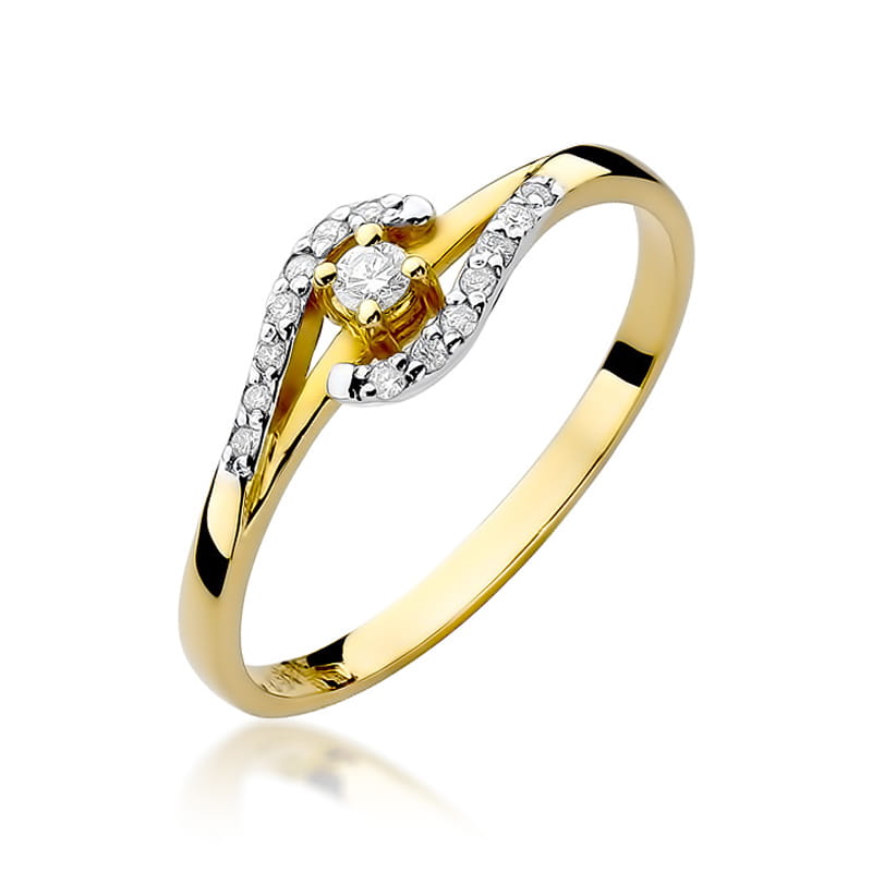 Gold Ring With Diamonds