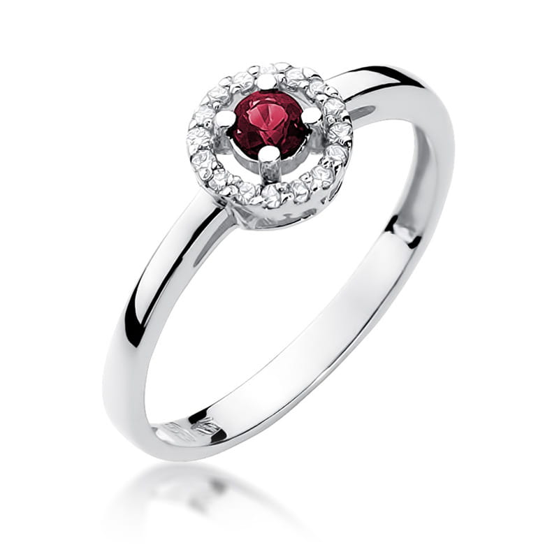 Gold Ring With Ruby And Diamonds