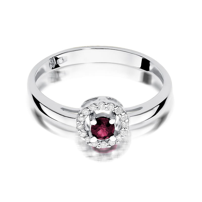 Gold Ring With Ruby And Diamonds