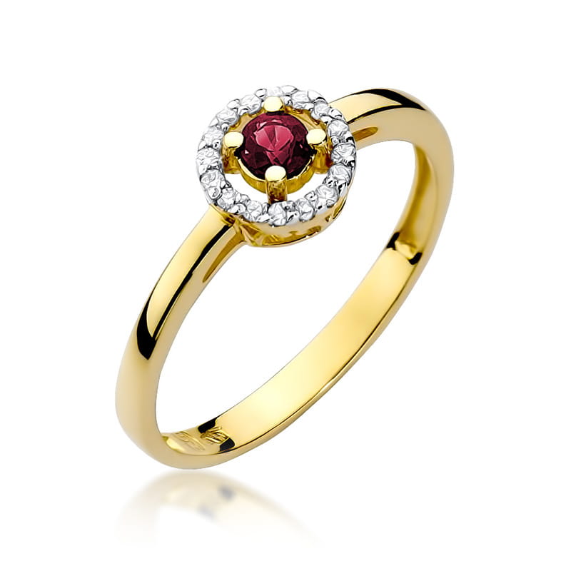 Gold Ring With Ruby And Diamonds