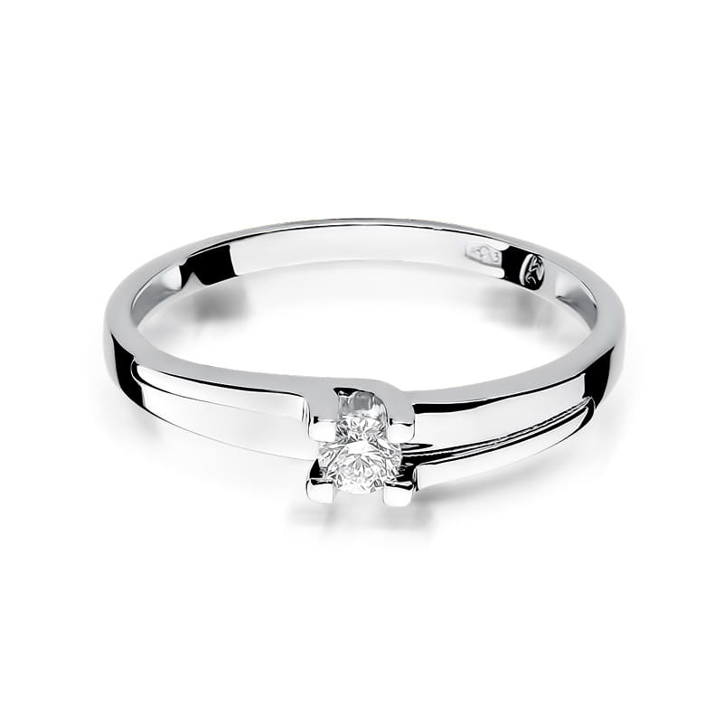 Gold Ring With Diamond