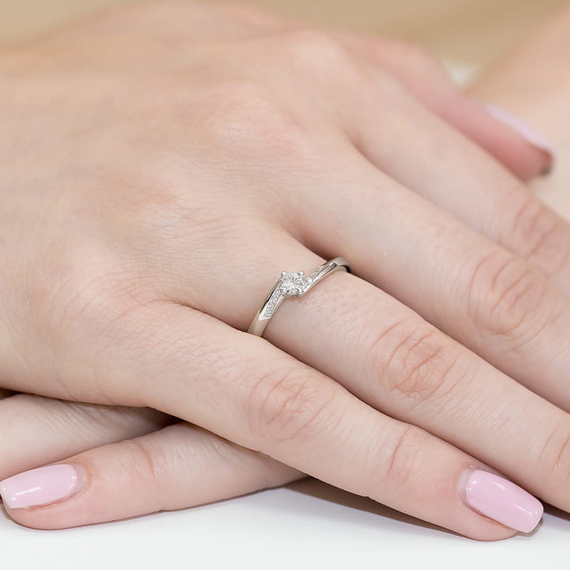 Gold Ring With Diamonds