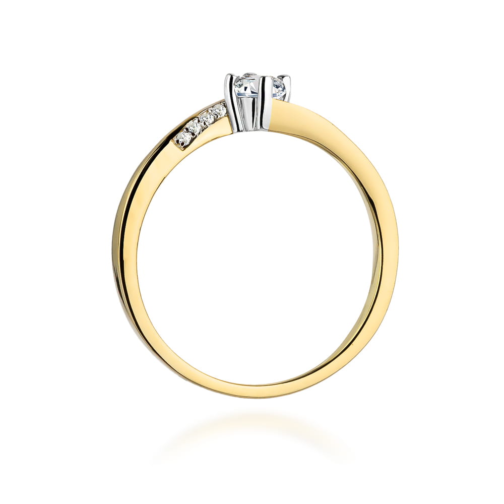 Gold Ring With Diamonds