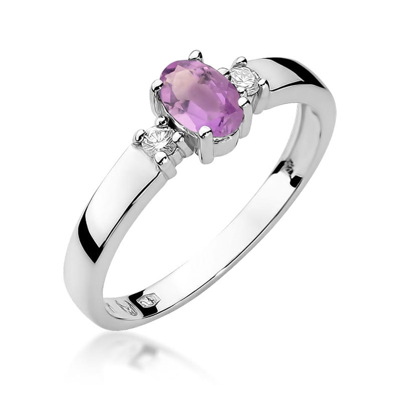 Gold Ring With Amethyst And Diamonds