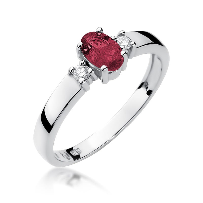 Gold Ring With Ruby And Diamonds