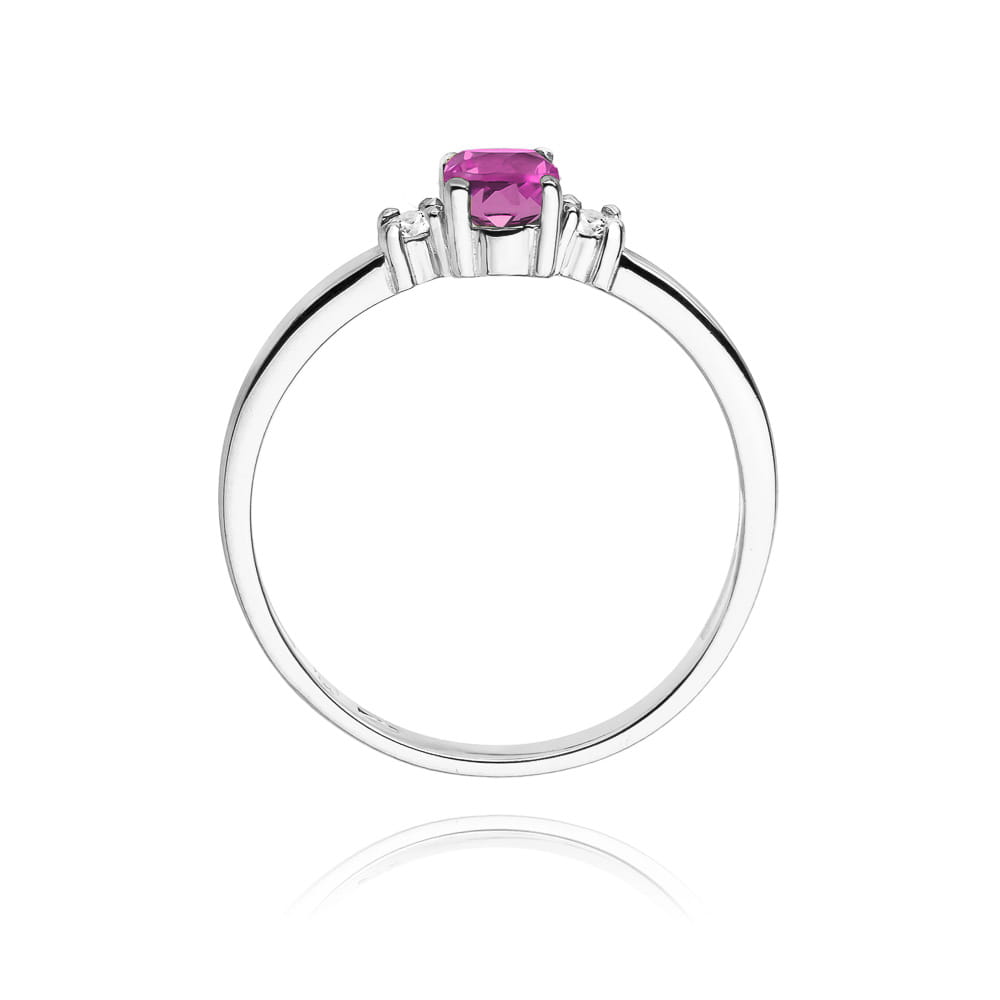 Gold Ring With Pink Sapphire And Diamonds