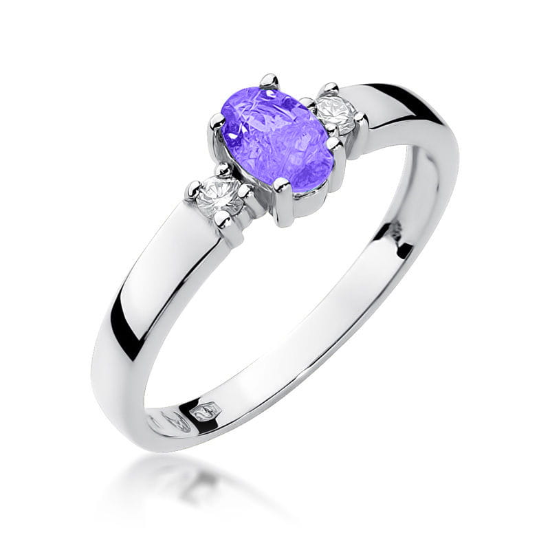 Gold Ring With Tanzanite And Diamonds