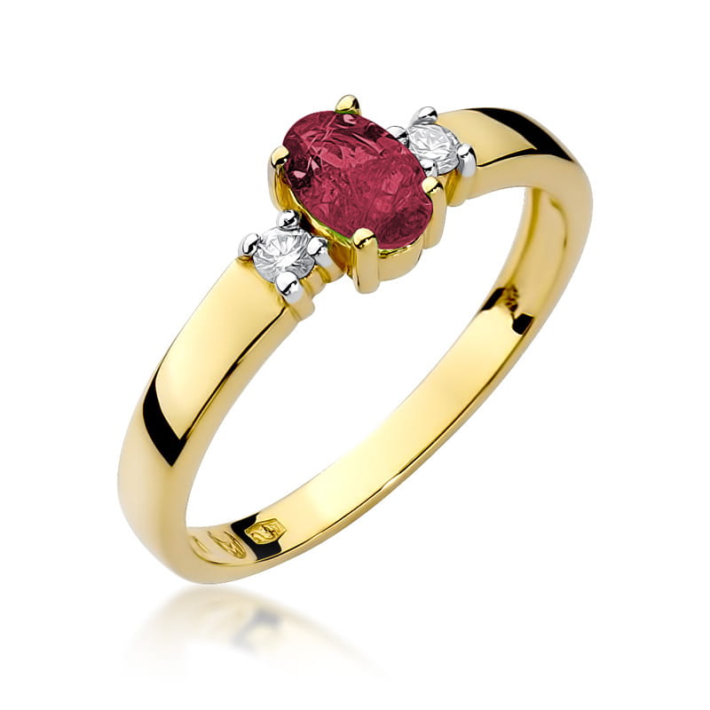 Gold Ring With Ruby And Diamonds