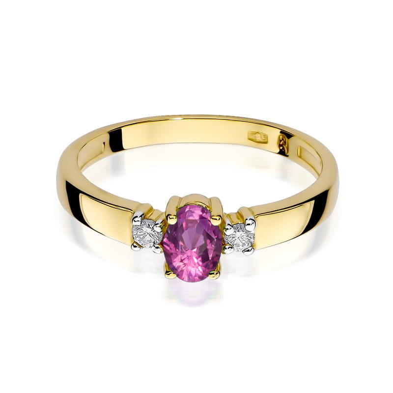 Gold Ring With Pink Sapphire And Diamonds