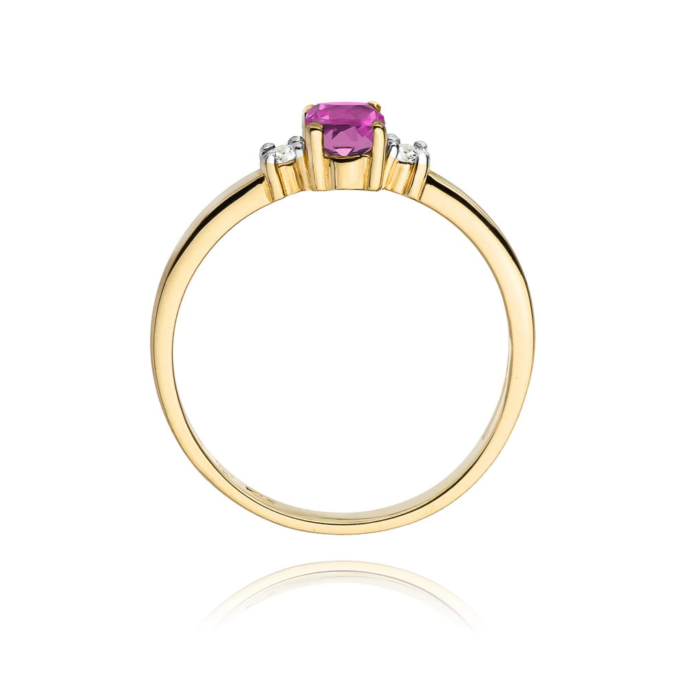 Gold Ring With Pink Sapphire And Diamonds