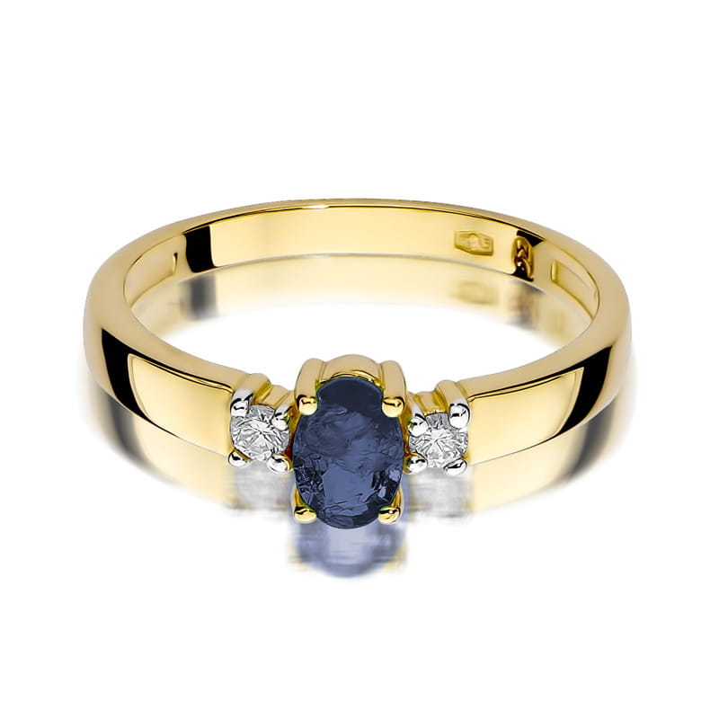 Gold Ring With Sapphire And Diamonds