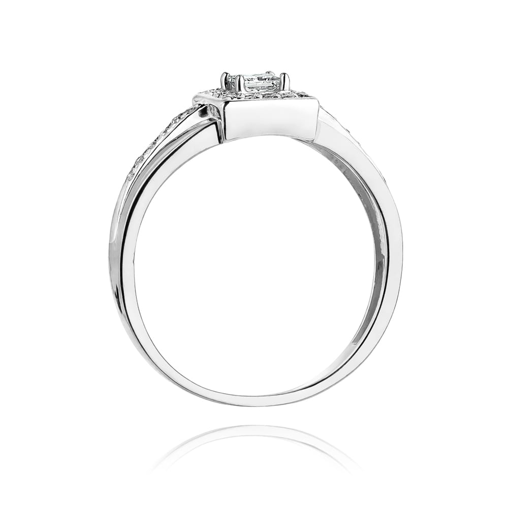 Gold Ring With Diamonds