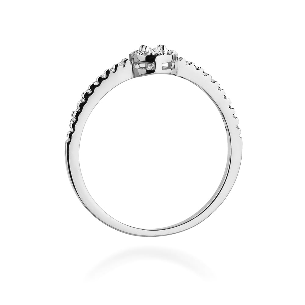 Gold Ring With Diamonds