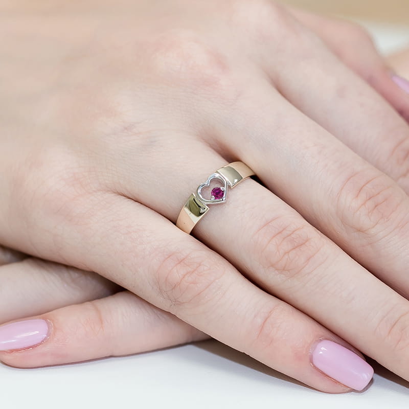 Gold Ring With Pink Sapphire