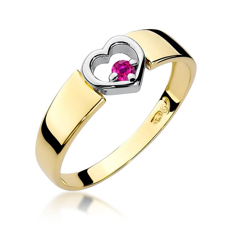Gold Ring With Pink Sapphire