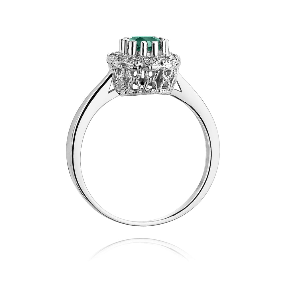 Gold Ring With Emerald And Diamonds