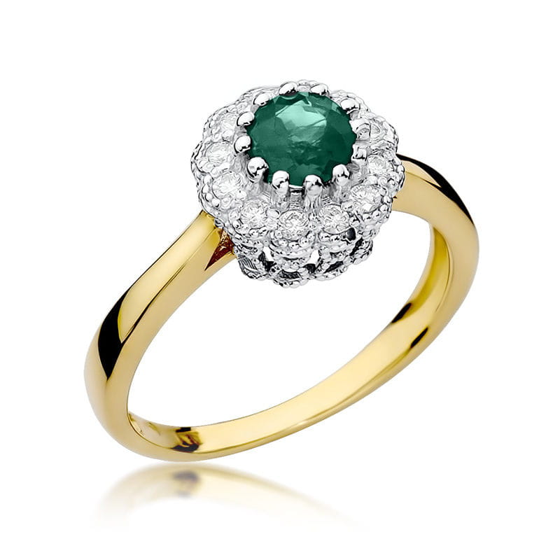 Gold Ring With Emerald And Diamonds