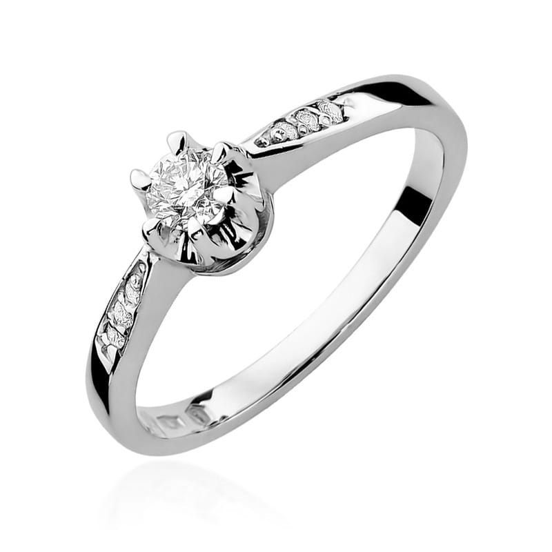 Gold Ring With Diamonds