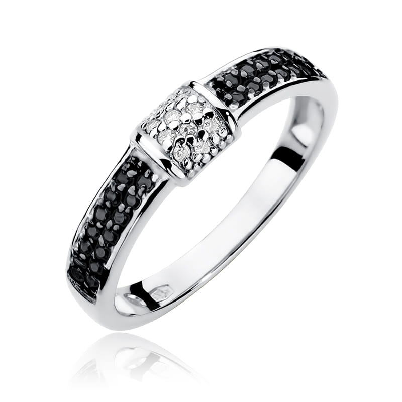 Gold Ring With Black And White Diamonds