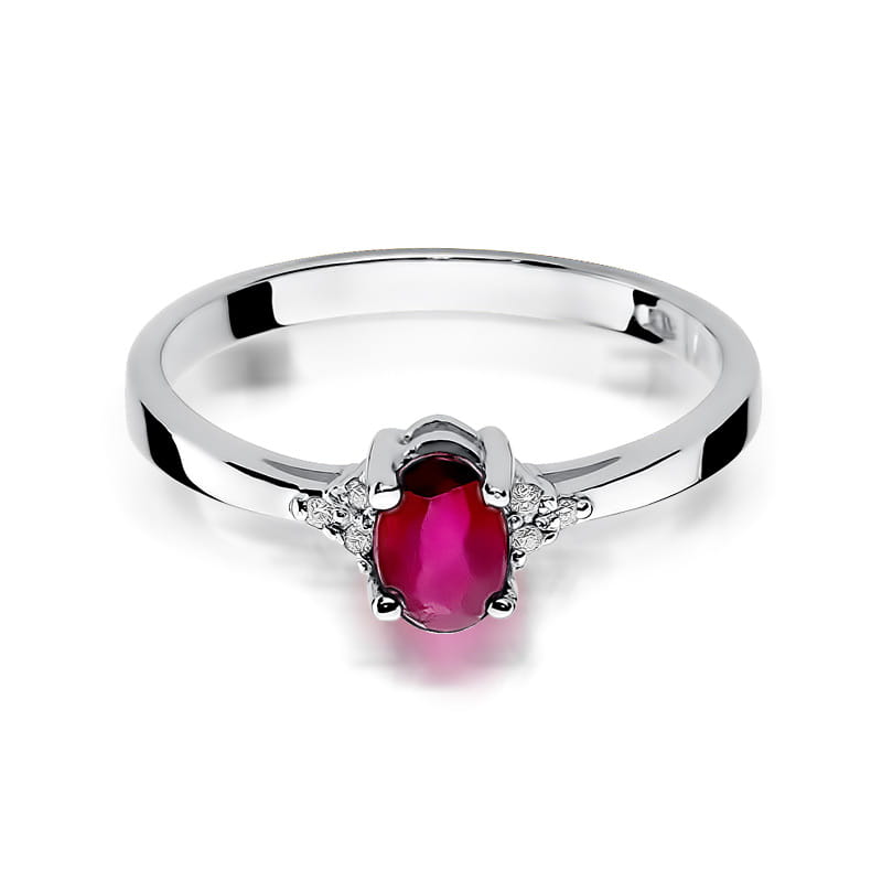 Gold Ring With Ruby And Diamonds