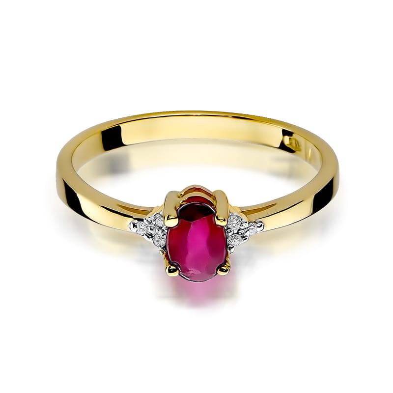 Gold Ring With Ruby And Diamonds
