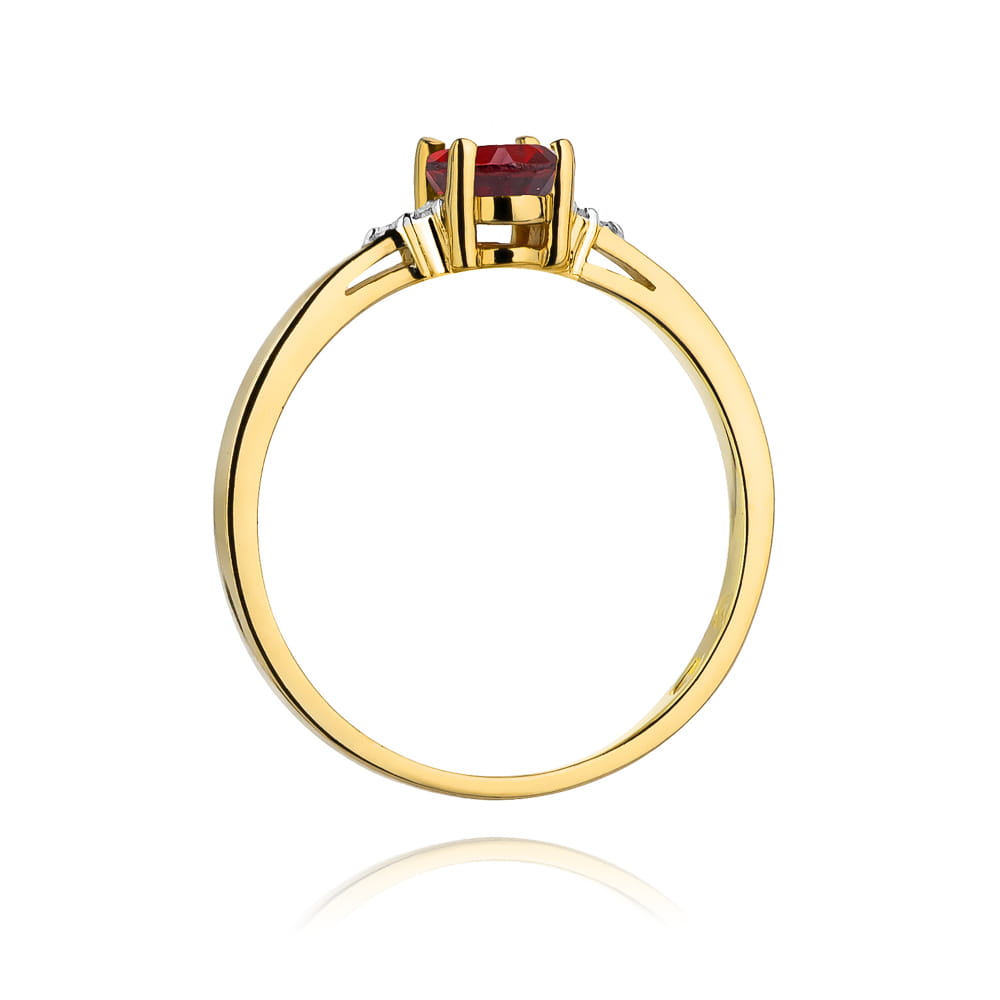Gold Ring With Ruby And Diamonds
