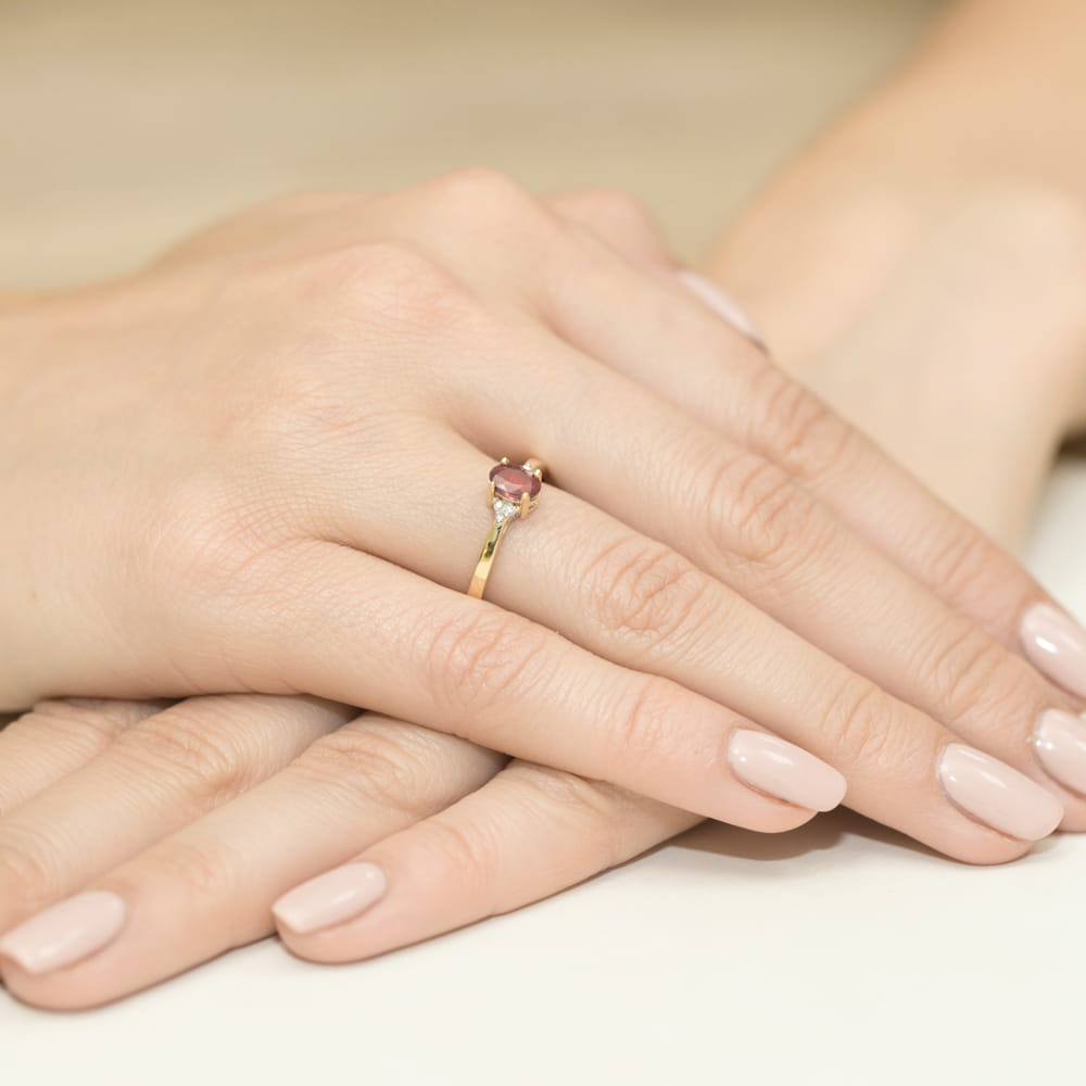 Gold Ring With Ruby And Diamonds