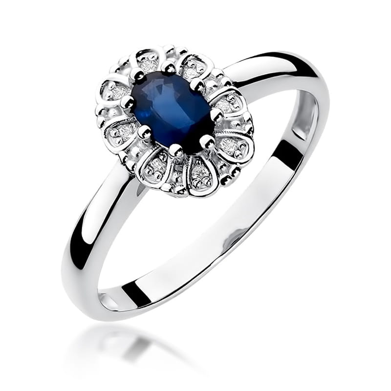 Gold Ring With Sapphire And Diamonds