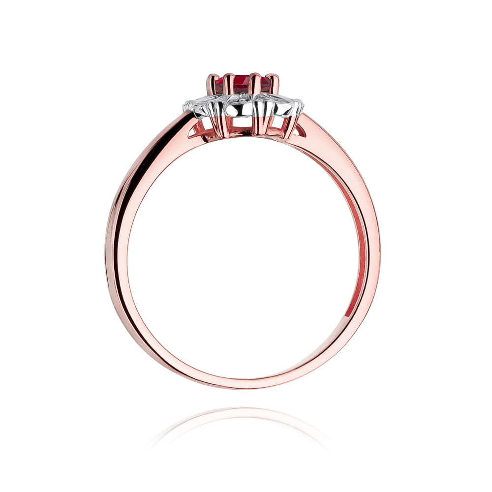 Gold Ring With Ruby And Diamonds