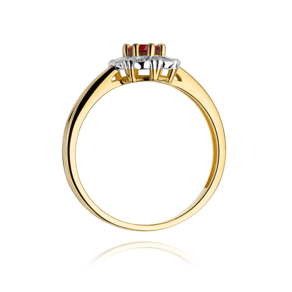Gold Ring With Ruby And Diamonds