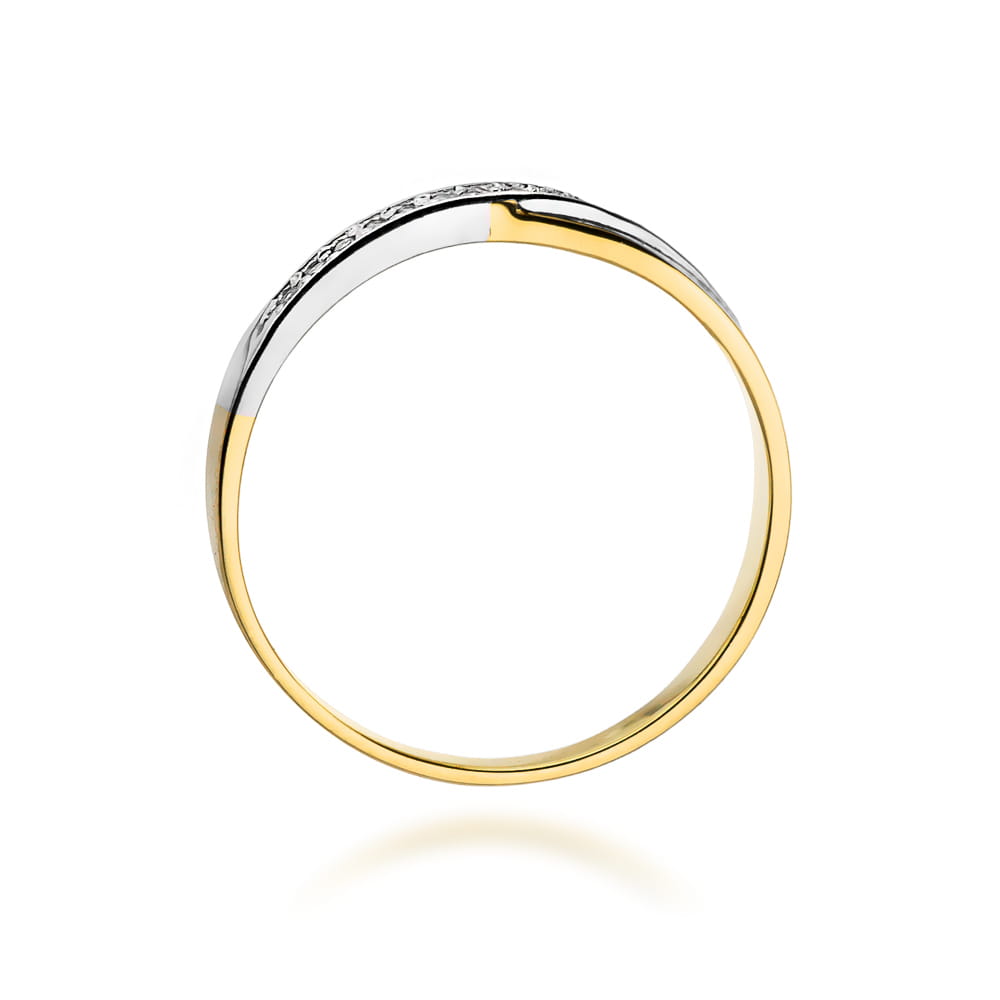 Gold Ring With Diamonds