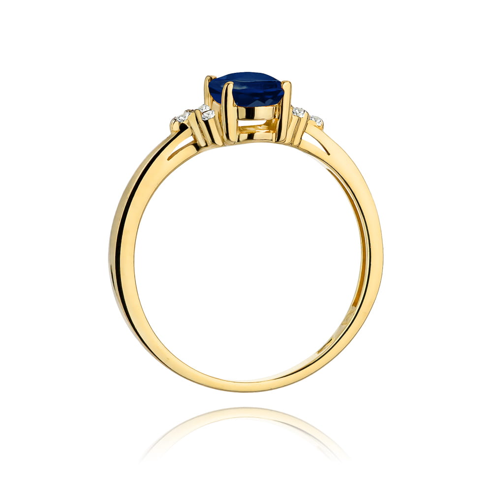 Gold Ring With Sapphire And Diamonds