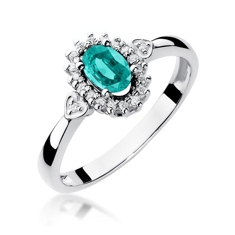 Gold Ring With Emerald And Diamonds