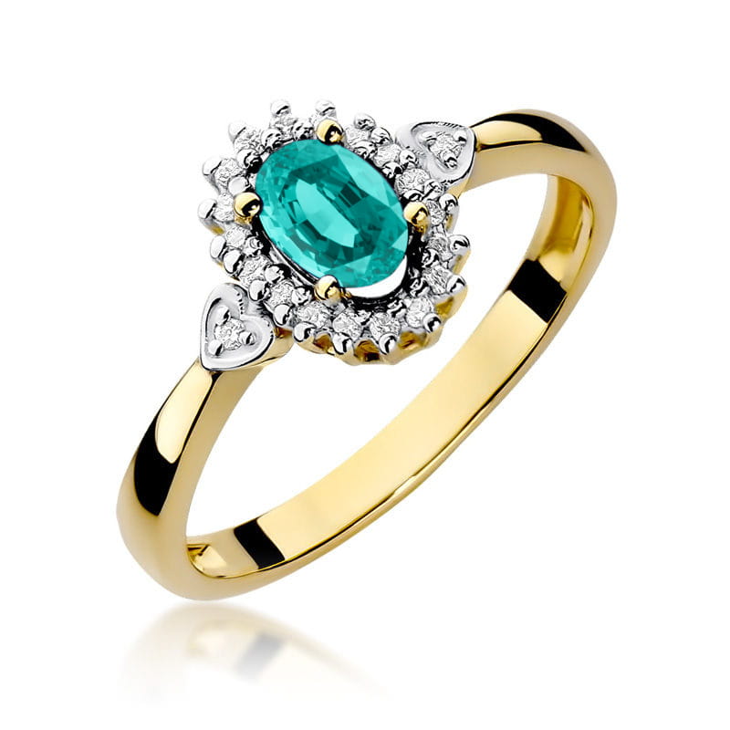 Gold Ring With Emerald And Diamonds