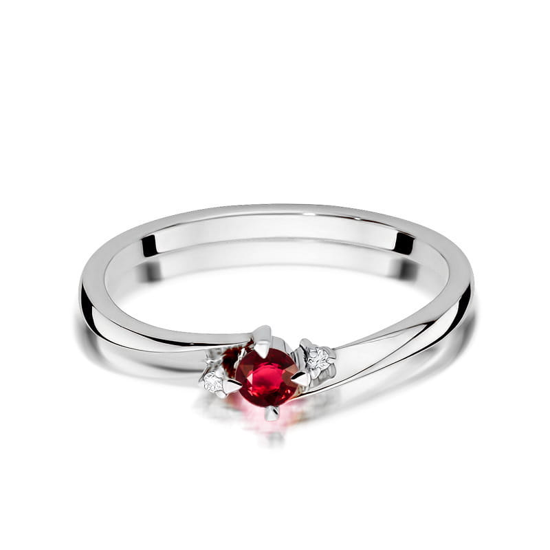 Gold Ring With Ruby And Diamonds