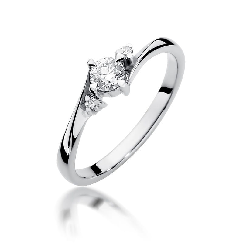 Gold Ring With Diamonds