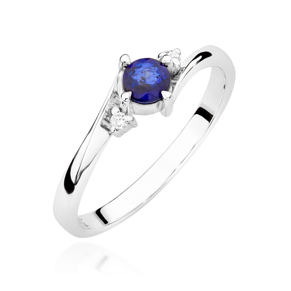 Gold Ring With Sapphire And Diamonds