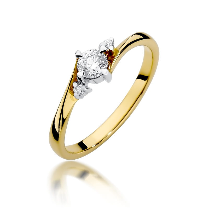 Gold Ring With Diamonds