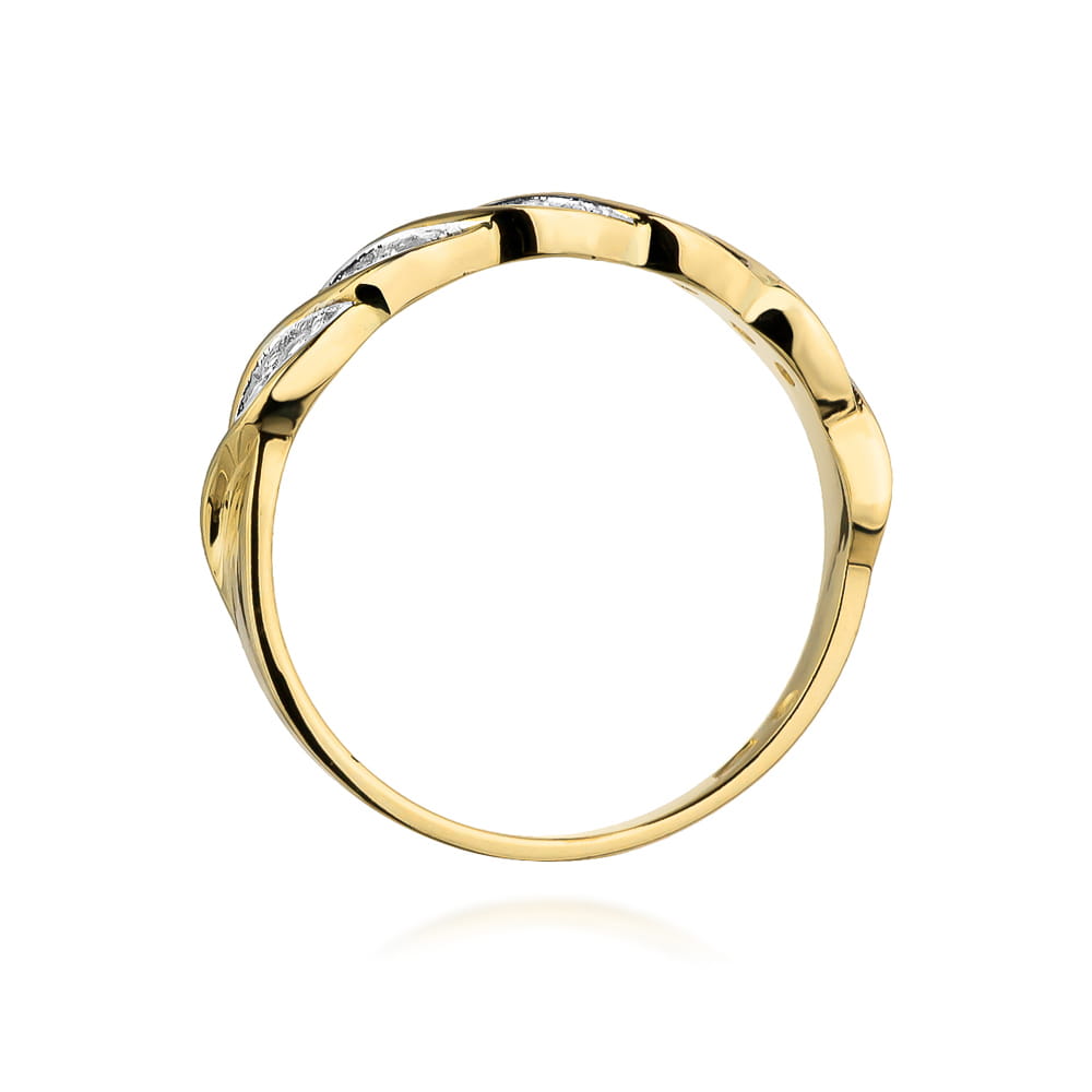 Gold Ring With Diamonds