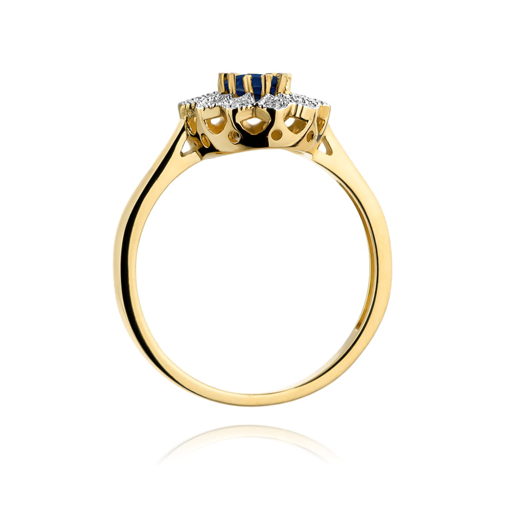 Gold Ring With Sapphire And Diamonds